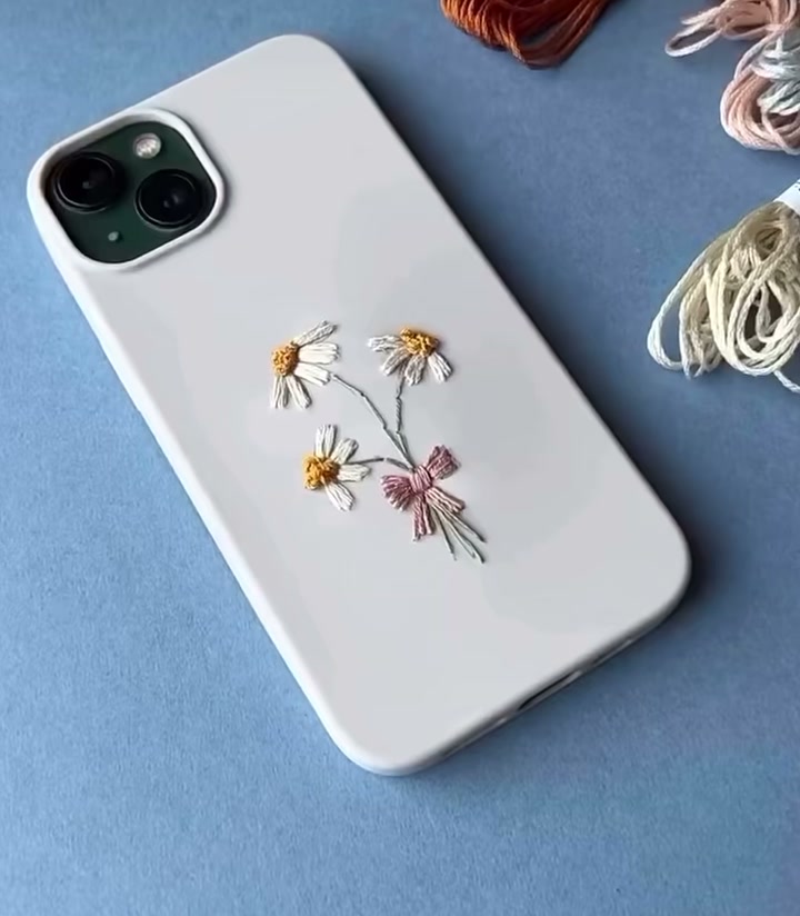Embroidered Daisy Bouquet Phone Case — A Tiny Garden in Your Pocket